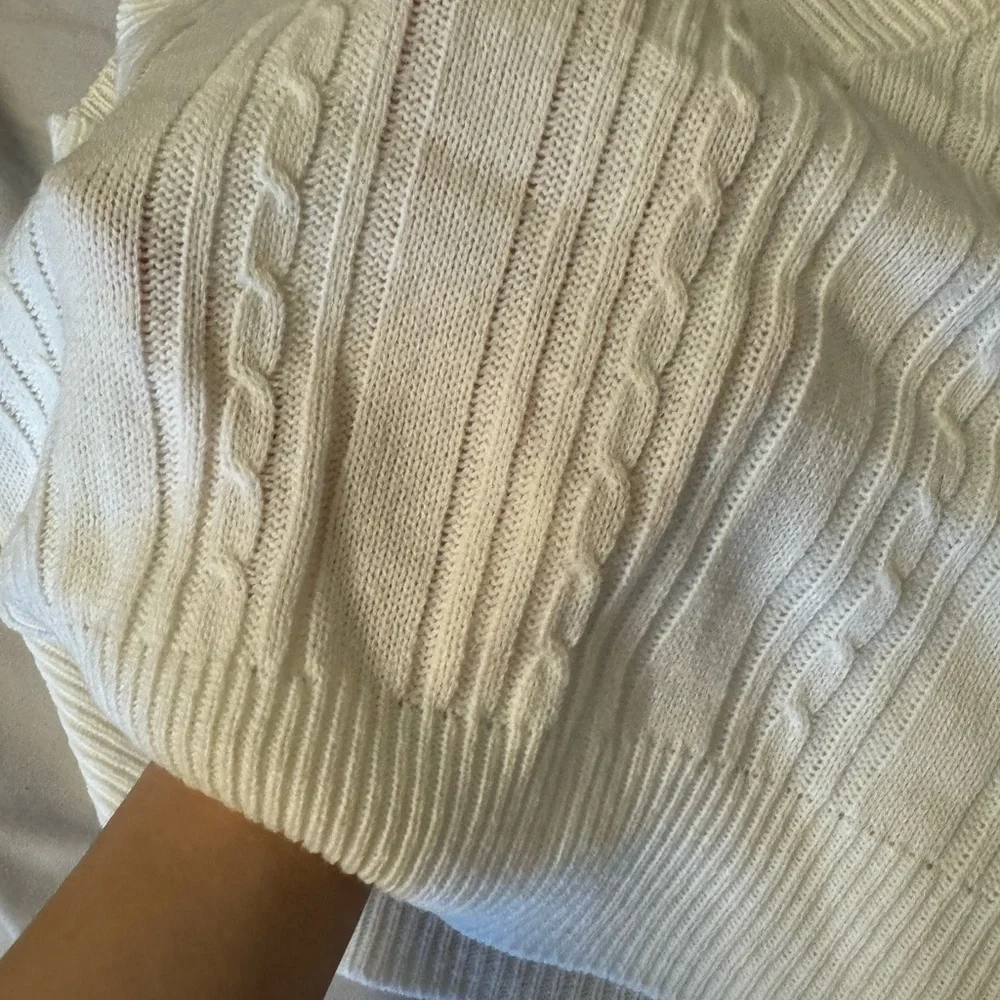 Bundle of two sweater vests - Picture 2 of 10